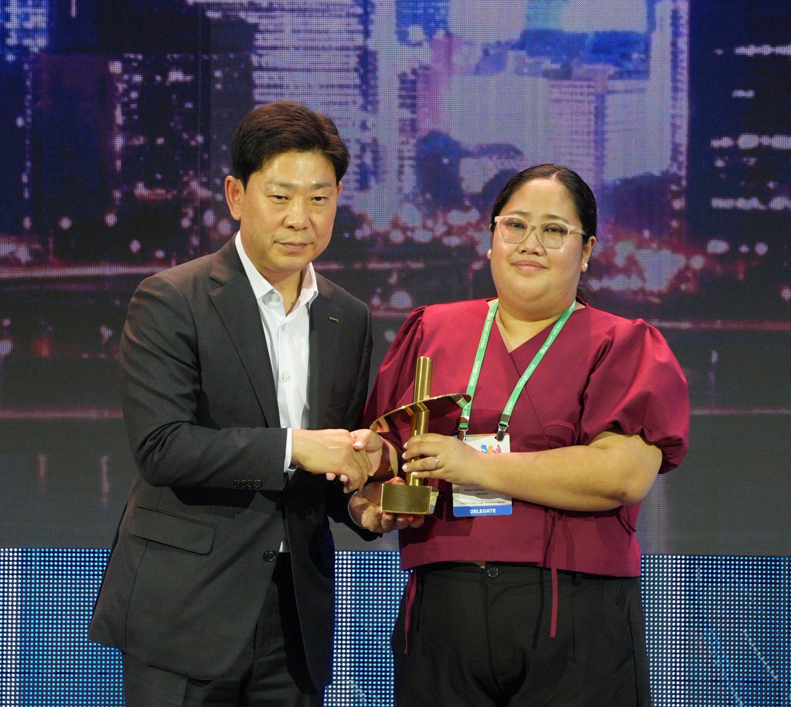 Worth More Than Waste: Championing Inclusive Digital Circular Economy through the Trash to Cashback Program in Quezon City, Philippines
